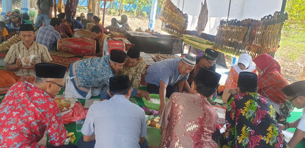 Lestarikan Sedekah Bumi di Tengah Pandemi